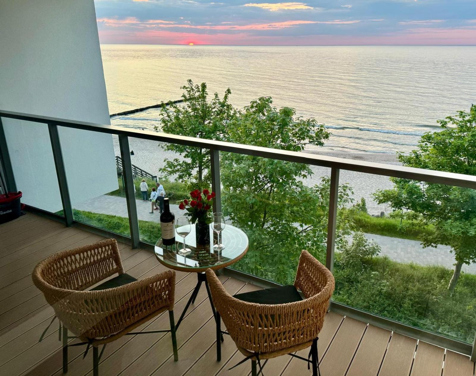 Apartament Z Widokiem Na Morze- Ustronie Apartments Nadmorski Luksus Apartamenty Ustronie Morskie Eksteriør billede